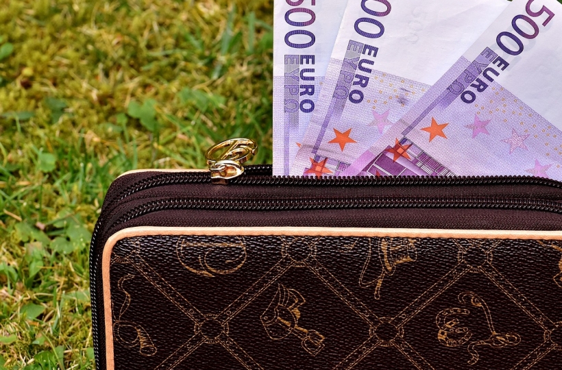 okx交易app官网：NFT跨链桥聚合功能上线 首月交易量突破1亿美元